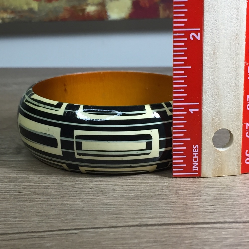 Vintage Mod Design Bangle Bracelet - Picture 7 of 9